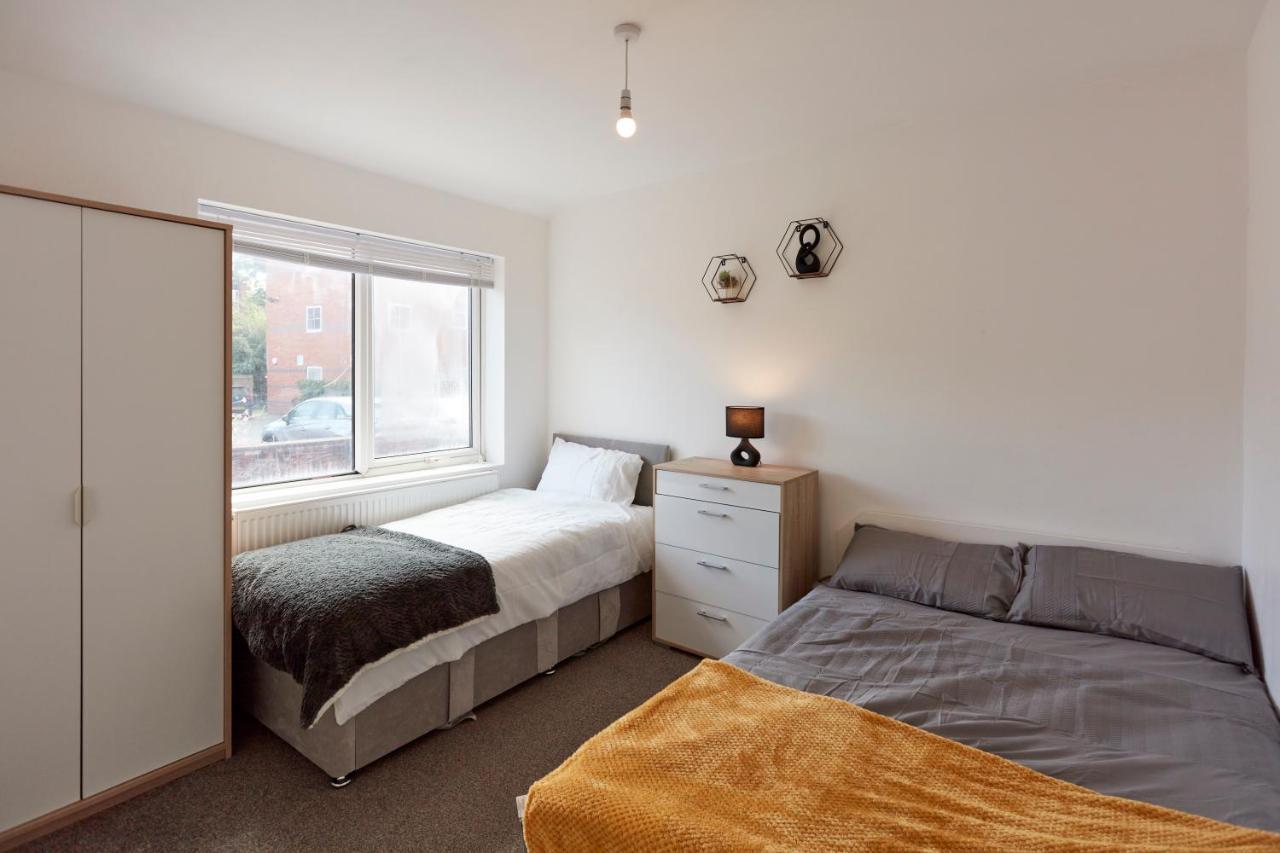 Spacious Home Close To City Centre Location Leeds  Exterior photo