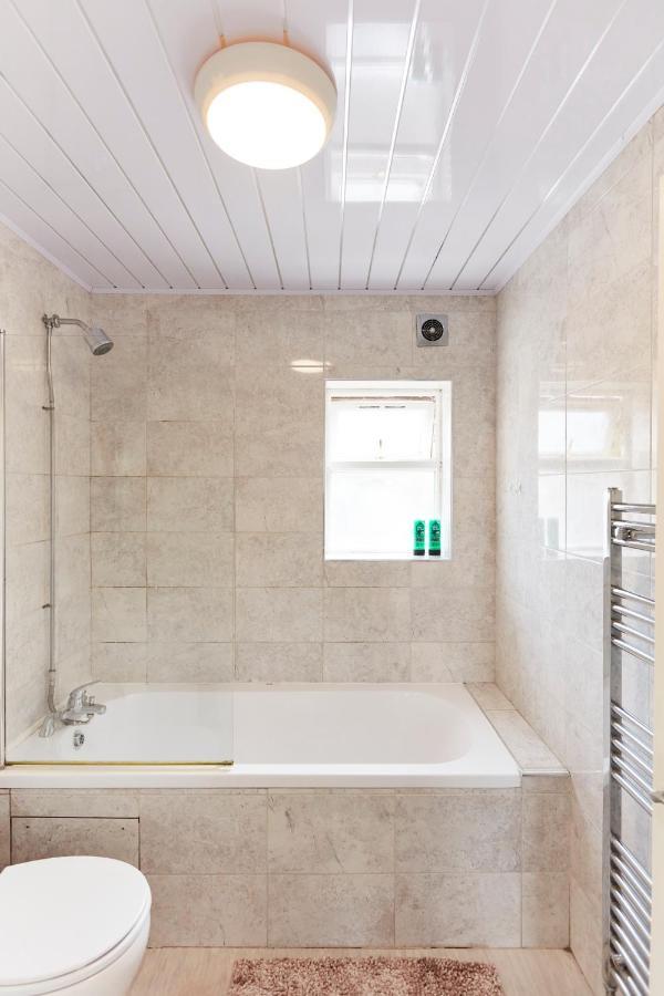 Spacious Home Close To City Centre Location Leeds  Exterior photo