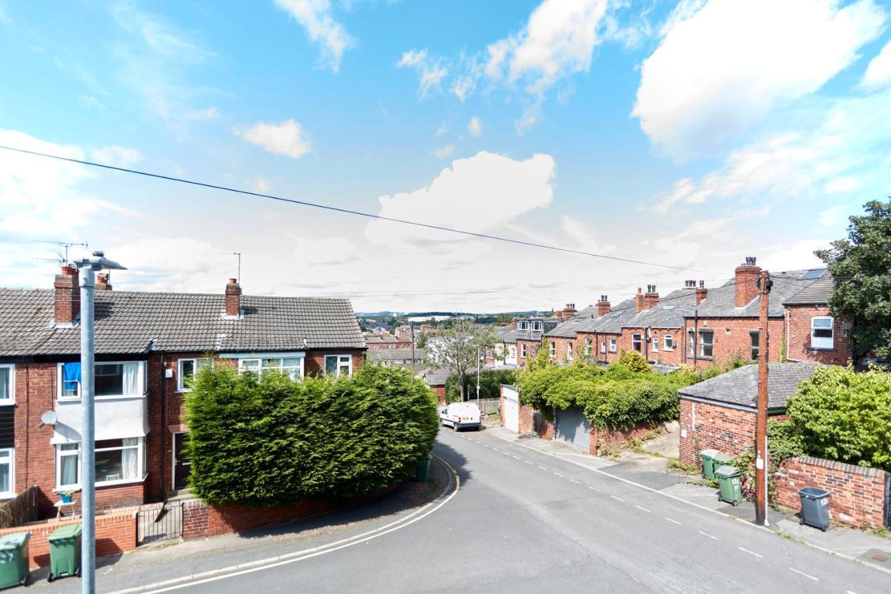 Spacious Home Close To City Centre Location Leeds  Exterior photo